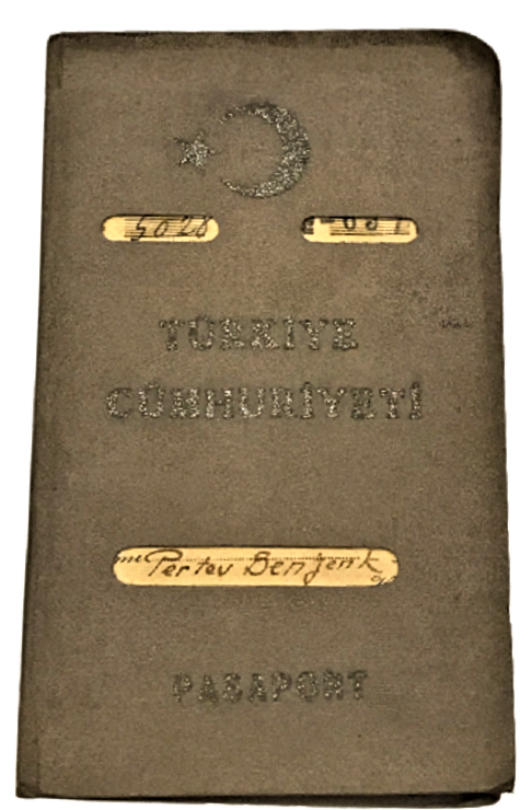 İŞ ADAMI  TÜCCAR PERTEV BENJENK 1951 YILINDA ALDIGI TÜRKİYE CUMHURİTETİ ESKİ CERCEVELİ PASAPORTU 