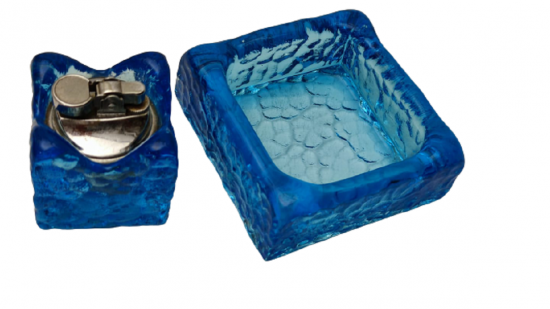 FRANSIZ MASA ÜZERİ BONCUK DAMLA KABARTMA CAM KÜLLÜK BUZLU CAM VE ÇAKMAK TAKIMLI MAVİ RENKLİ TAKIM 