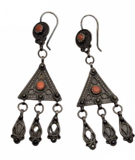 OSMANLI MERCAN TAŞLI GÜMÜŞ ÜCGEN FORMDA ÜÇLÜ SALLAMALI EL İŞCİLİKLİ CİFT KÜPE