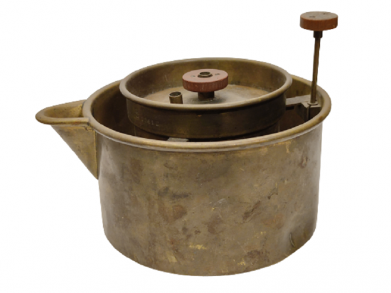  ATATÜRK ÜN KOMUTASINDA CANAKKALE SAVASINDA CEPHEDE KULLANILAN  STERİL HASTENE MALZEMESİ PİRİNC 1911 2561U PTR DAMGALI PİRİNC STERİL METAL ALET