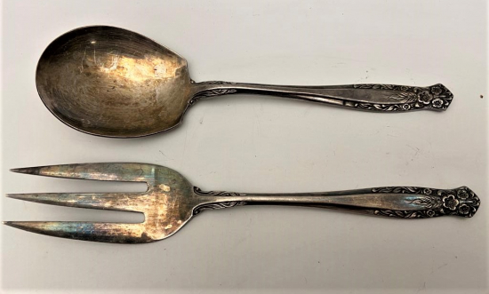 GROSVENOR LAUREATE GÜMÜŞ KAPLAMA İŞLEMELİ SERVİS KAŞIĞI VE SERVİS ÇATALI