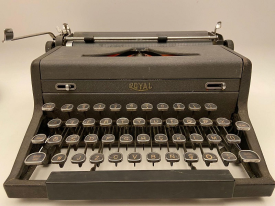 1940 ROYAL MEKANİK METAL KASA CAMLI ŞEFFAF TUŞLAR SORUNSUZ CALIŞAN DAKTİLO F KLAVYE 