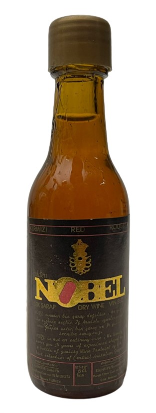  NOBEL SEK KIRMIZI ŞARAP 50 ML MİNYATÜR İÇKİ ŞARAP ŞİŞESİ KAPAGI ACILMAMIŞ DOLU KOLEKSİYON 