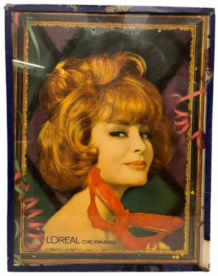 1940 L'OREAL PARİS PARFUM ARKASI PULLU ÖN TARAFI CAM İCERSİ RENKLİ OFSET BASKI REKLAM TABELASI 