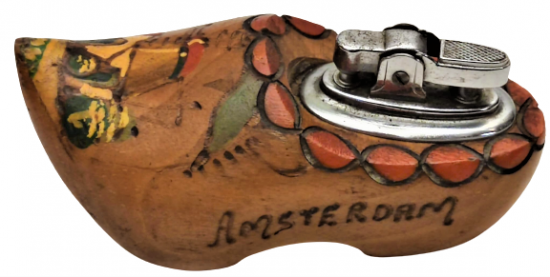 1960 HOLLANDA AMSTERDAM AYAKKABI ŞEKLİNDE TASARLANMIŞ  ÜZERİ EL BOYAMA MASA CAKMAGI MEKANİK TAŞLI BENZİNLİ CALIŞAN SORUNSUZ 