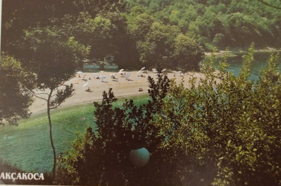  AKCAKOCA  KALE PLAJI GÖRÜNÜŞ KARTPOSTAL RENKLİ OFSET BASKI ARKASI YAZISIZ 