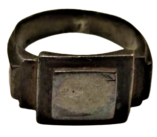 1960 METAL BRONZ  ÖZEL EL YAPIM TESVİYE İŞİ  OLAN ERKEK YÜZÜK ÜZERİ BOŞ ÜZERİNE YAZI YZILABİLİNİR 