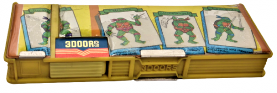 1980 3DOORS KALEM KUTUSU ÜC KAPAKLI TAM TAKIM  NİNJA KAPLUMBAGA RESİMLİ İCERSİ EKSİKSİZ DOLU  