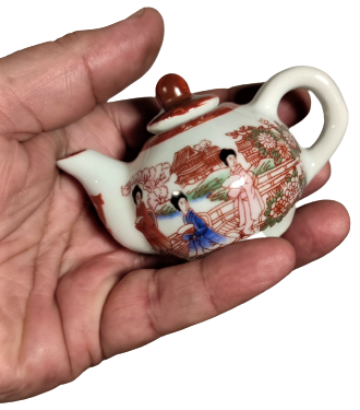 PORSELEN UFAK TİRYAKİ KAPAKLI DEMLİK TAMAMI EL BOYAMA  EL İŞCİLİKLİ