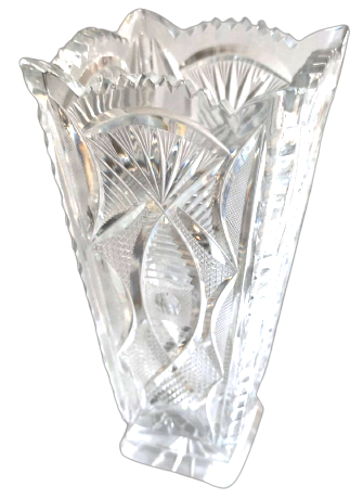 PİRAMİT FORMDA DÖRT KÖŞE KRISTAL CAM EL KESME VAZO AŞADAN YUKARIYA DOGRU  GENİŞLEYEN KARE FORMDA