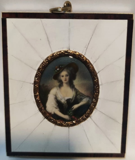 19 Y.Y AVRUPA EL YAPIM FİLDİŞİ CERCEVEDE ELİSABETH PHİLİPPE MARIE HELENE MİNİATUR CALIŞMA  FOTOĞRAF ÇERÇEVESİ 