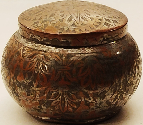 TEKKE İSİ BAKIR KAPAKLI UZERİ YILDIZLI KABARTMA  KAHVE KUTUSU 