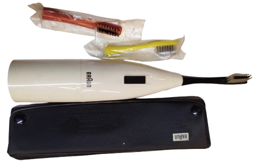 1960 BRAUN PİLLİ DİS FIRCASI ORJİNAL KUTUSUNDA