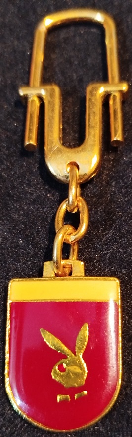 PLAYBOY TAVSAN KIZ PİRİNC UZERİ AKRİLİK KAPLAMALI ANAHTARLIK