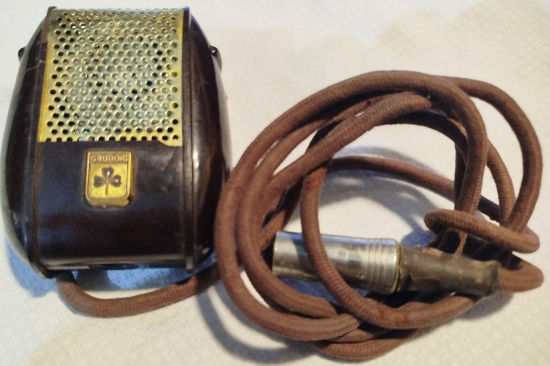 1955 GDM 11 GRUNDIG KAHVERENGİ BAKALIT KONUŞMA MİKROFONU SEHBAYA BAGLANTİ YERİ MEVCUT MADE IN GERMANY