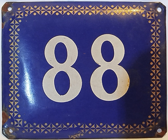 ANADOLU 88 NUMARA SOKAK KAPI NUMARASI LACİVERT EMAYE KENARLAR ALTIN YALDIZ DESENLİ BEYAZ YAZILI NUMARA