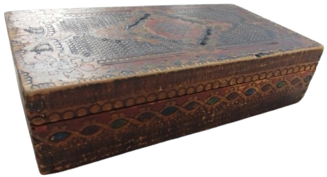 AHSAP KUTU TAMAMEN EL YAPIMI VE UZERİ DETAYLI OYMALAR VE RENKLI BOYA