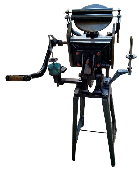 1940 DEMİR DOKUM AYAKLI MEKANIK MATBAA BASKI EL PEDALI KOLLU  FABBRİCA  MACCHINE 