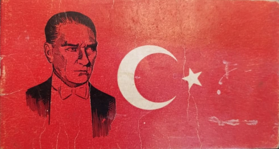 1973 İLK OKUL RESİMLİ EL CİZİM RENKLİ ALFABETURK BAYRAGI VE  GAZİ MUSTAFA KEMAL KAPAKLI