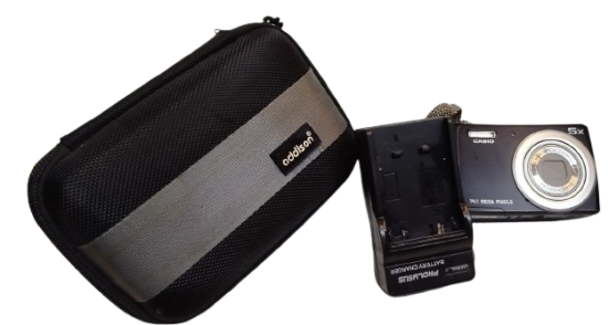 CASIO 14.1 MEGAPIXELS LİON BATTERY WİDE 5 X ZOOM  DİJİTAL MAKİNE ORJINAL 