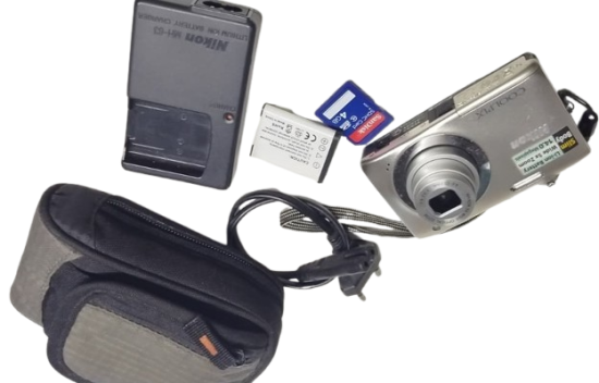 NIKON COOLPIX S2600  14 MEGAPIXELS LİON BATTERY WİDE 5 X ZOOM SLIM BODY DİJİTAL MAKİNE