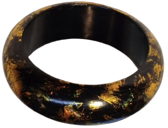  1970 VİNTAGE BİLEZİK AHSAP UZERİ LAKE KAPLAMA SİYAH ZEMİN UZERİ ALTIN İSLEME