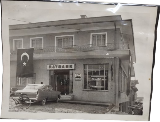1960 RAYBANK T.A.Ş. GÜLVEREN SİTELER ŞUBE BİNASI ORİJİNAL SİYAH BEYAZ FOTOĞRAF (ANKARA EKONOMİ TARİHİ)