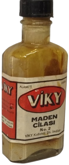 1960-70 ORİJİNAL VİKY MADEN CİLASI - İÇİ DOLU CAM ŞİŞE - TÜRKÇE & İNGİLİZCE ETİKETLİ - KOLEKSİYONLUK