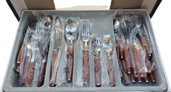 1970 APRICOT 24 PARCA YEMEK KASIK CATAL BICAK TAKIMI ORJINAL KUTUSUNDA 