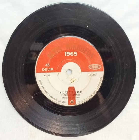 1965 ALTIN MİKROFON SİLÜETLER SİS VE KAŞIK HAVASI ORİJİNAL 45 LİK PLAK TÜRK MÜZİK  ANADOLU POP ROCK KOLEKSİYON PARÇASI ORJİNAL ANALOG BASKI