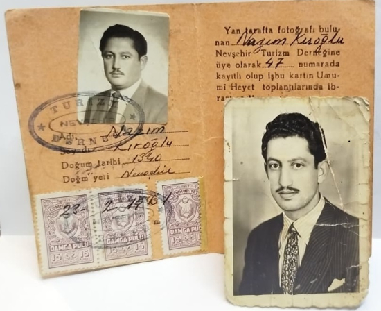 1961 TARİHLİ NEVŞEHİR TURİZM DERNEĞİ PULLU VE MÜHÜRLÜ FOTOĞRAFLI ORİJİNAL EFEMERA ÜYE HÜVİYET KARTI.