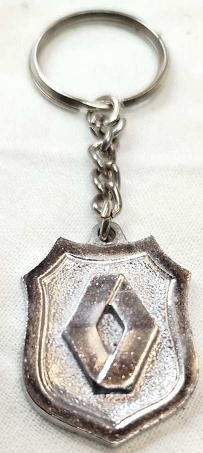 1970 ORİJİNAL DÖNEM RENAULT LOGOLU ÇELİK OTO ANKARA PROMOSYON METAL KOLEKSİYONLUK ANAHTARLIK.