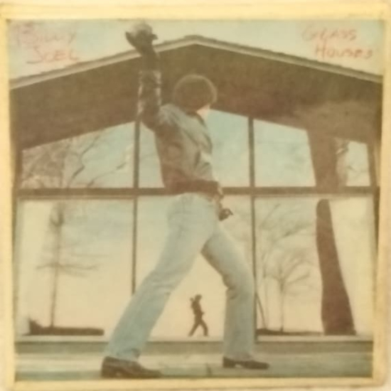 1980 BİLL Y JOEL GLASS HOUSES DÖNEMİ KOLEKSİYONLUK ROZET KARE FORMDA ORİJİNAL DÖNEMİNDE KULLANILMIŞ ÖN TARAFI BOMBELİ TENEKE ROZET