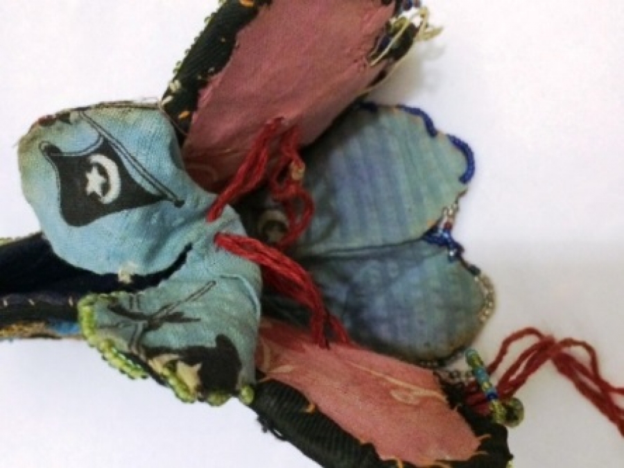 OSMANLI KESE BONCUK İŞİ İCERSİ OSMANLI BAYRAKLI PARA KESESİ TAMAMI EL İŞCİLİGİ