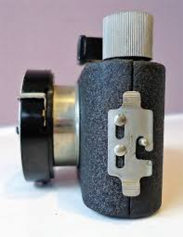  1937 NUMBERG GERMANY JUNKA WERKE KÜCÜK METAL KAMERA 3X4  ALMAN