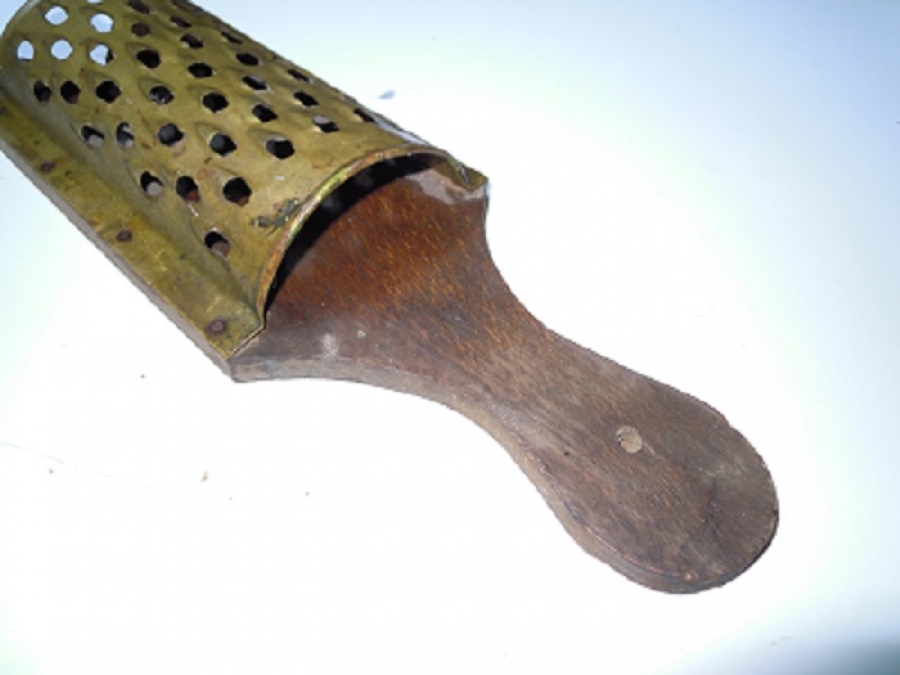 EL YAPIMI AHŞAP ÜZERİ GALVANİZ METAL MUTFAK RENDE 