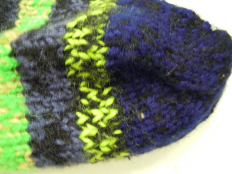 EL YAPIMI ŞİŞ ÖRGÜ HAKIKI YÜN ÇORAP HİÇ KULLANILMAMIŞ SANDIK CIKMASI