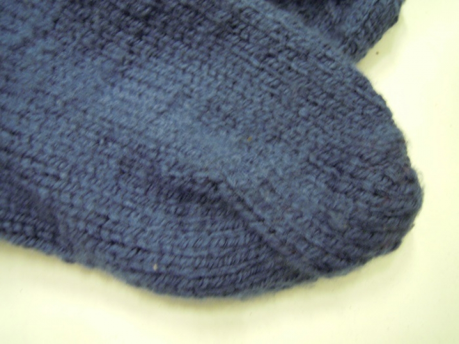 EL YAPIMI ŞİŞ ÖRGÜ HAKIKI YÜN ÇORAP HİÇ KULLANILMAMIŞ GİYİLMEMİŞ SANDIKDAN CIKMA