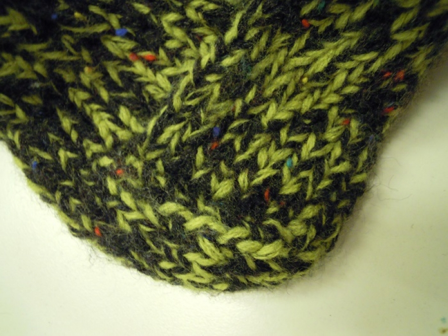 EL YAPIMI ŞİŞ ÖRGÜ HAKIKI YÜN ÇORAP HİÇ KULLANILMAMIŞ SANDIK CIKMASI