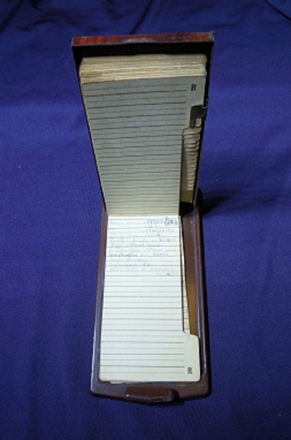 1950 USA AMERİKAN MASA ÜSTÜ METAL TELEFON NOT REHBERİ FİHRİST REHBER