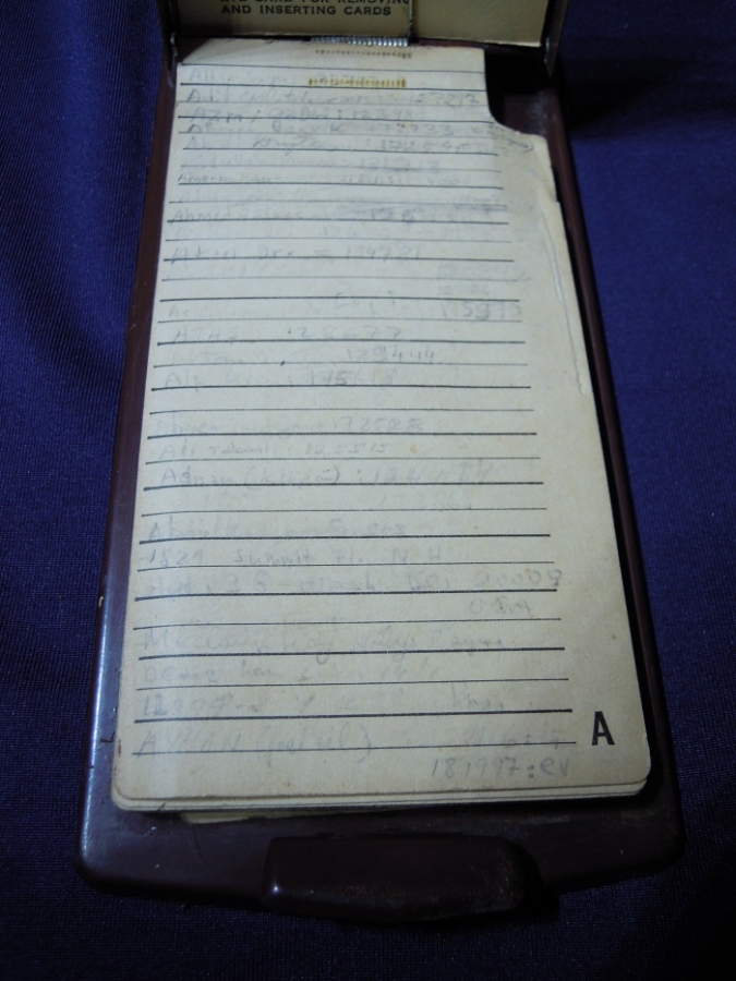 1950 USA AMERİKAN MASA ÜSTÜ METAL TELEFON NOT REHBERİ FİHRİST REHBER