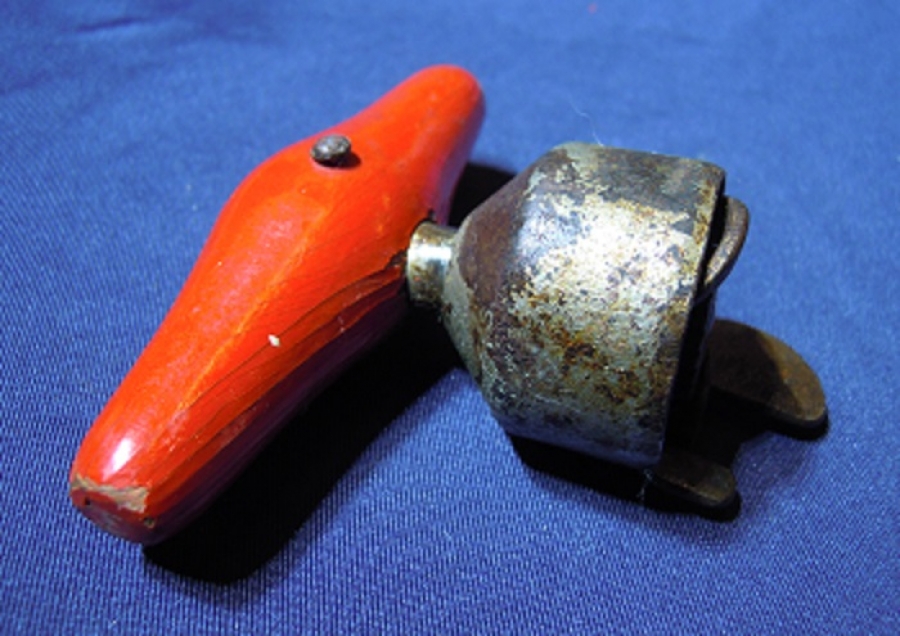 TENEKE METAL KONSERVE AÇACAK 