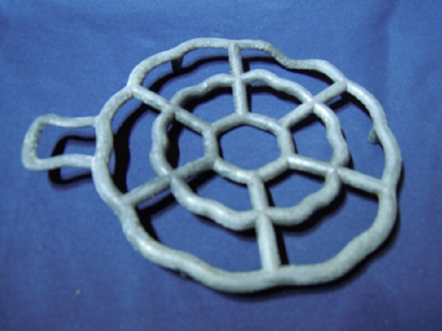 YERLİ URETİM UZERİNE  SICAK KAB KOYMAYA YARAYAN METAL NİHALE 