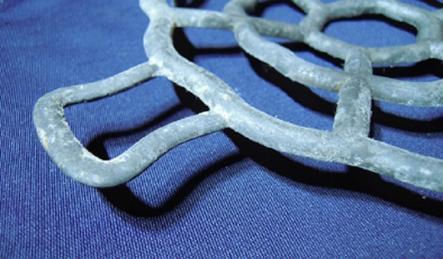 YERLİ URETİM UZERİNE  SICAK KAB KOYMAYA YARAYAN METAL NİHALE 