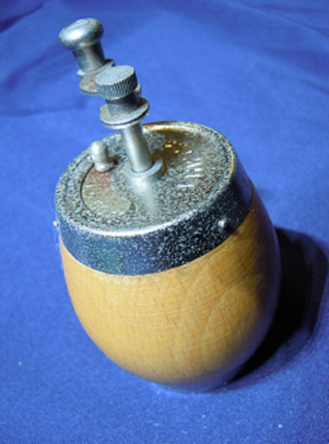 RODINA KARABİBER CEVİRMELİ EL DEGİRMENİ