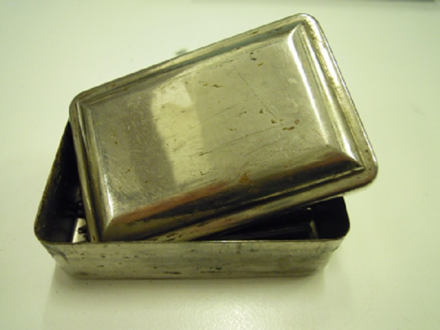 COK AMACLI METAL AYAR CUBUKLARI METAL KUTUSUNDA 