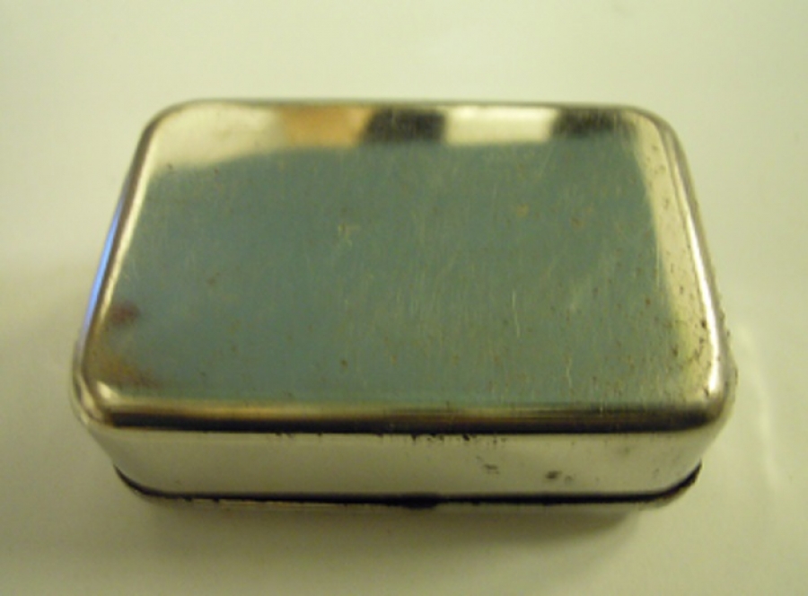 METAL KAPAKLI SEYEHAT SABUN TAŞIMA SAKLAMA KABI 