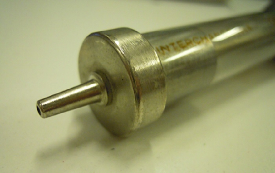 CAM İNJEKTOR İĞNE KUTUSUNDA