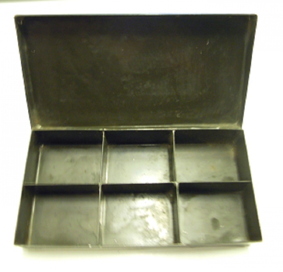 MATBAA KALIP DENGE KILİŞE PARCALARI KUTUSUNDA 