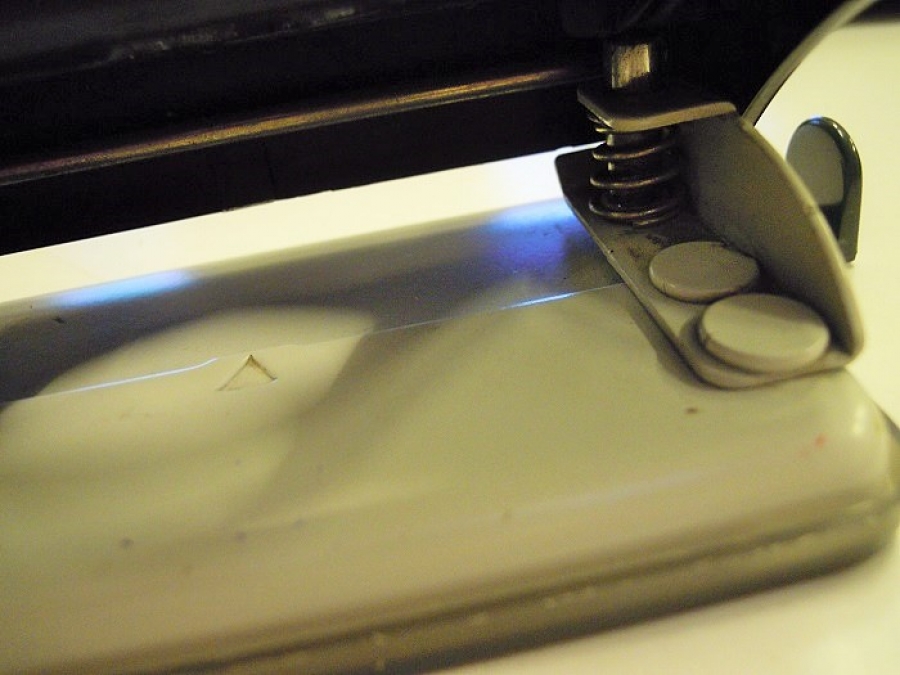 DELGEC MODEL P - 811 DESİDARD OFFİCE PRODUCT CO., LTD PATENT NO : 99 3 29600.9 